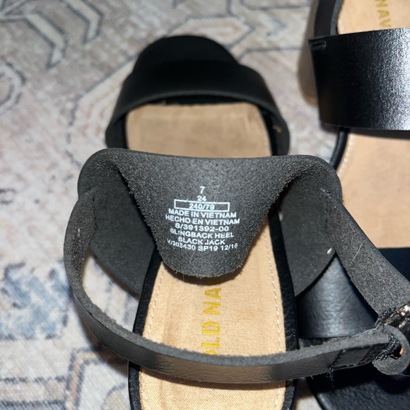 NWOT chunky black heel - Picture 4 of 5